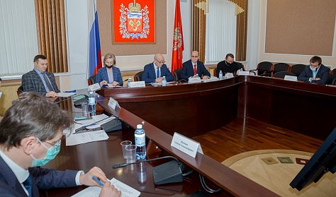 Депутаты поддержали индексацию выплат приемным родителям